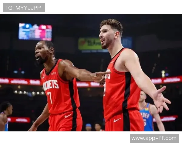 杜兰特惊传与当红明星秘密约会引发热议球迷纷纷猜测恋情真相